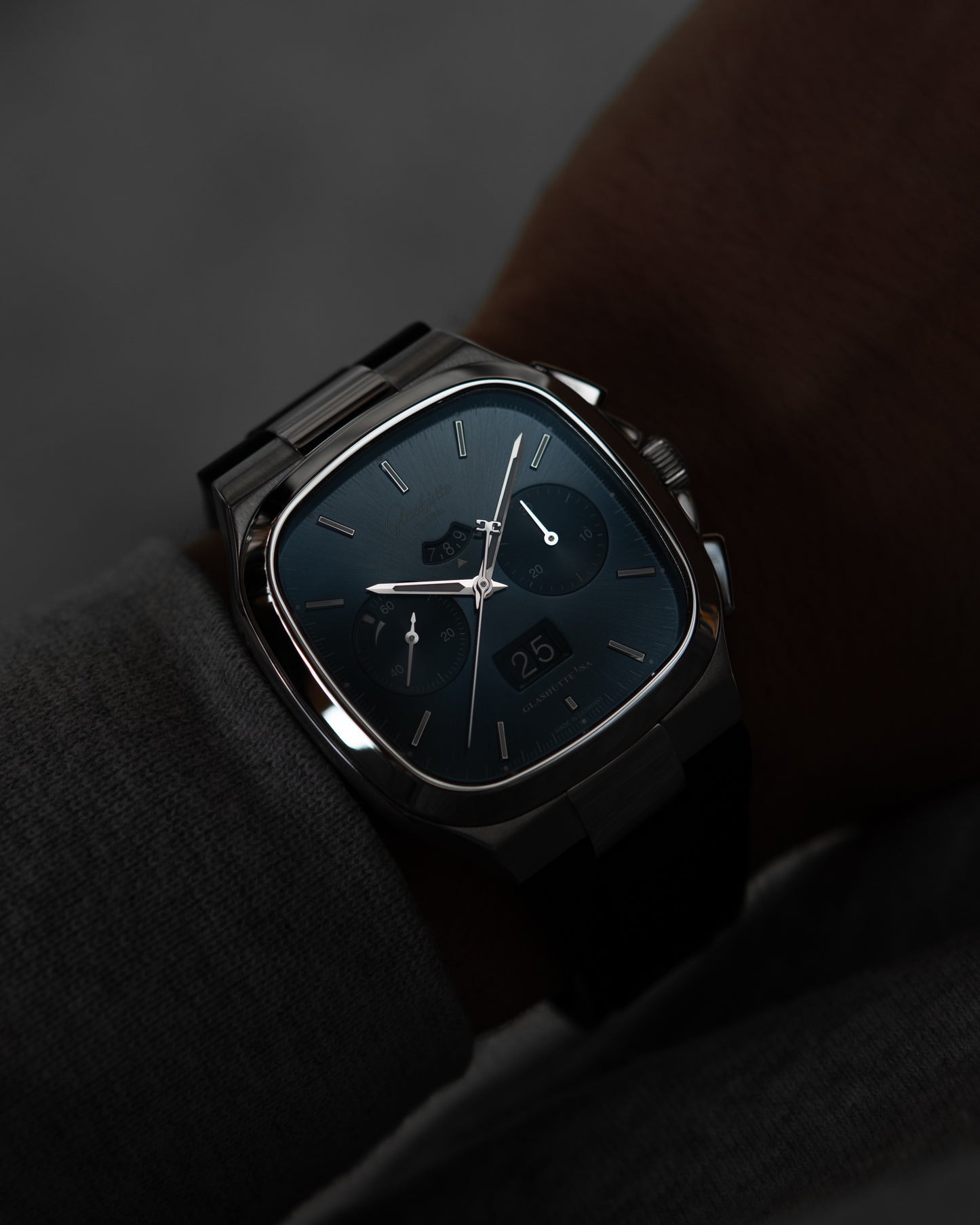 Seventies Chronograph Panoramadatum