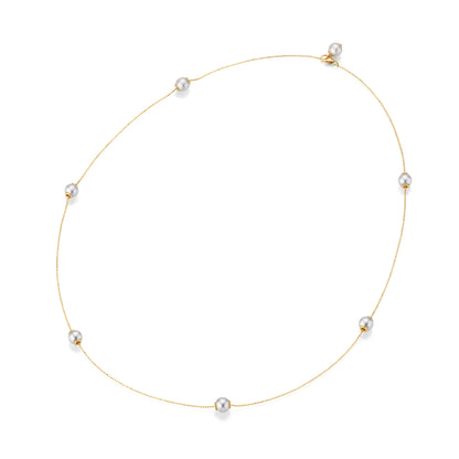 Wandelbare Perlenkette in Gelbgold mit Akoyaperlen von Yana Nesper