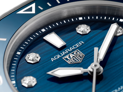 TAG Heuer Aquaracer  Professional 300 Date