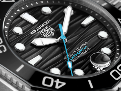 TAG Heuer Aquaracer  Professional 300 Date