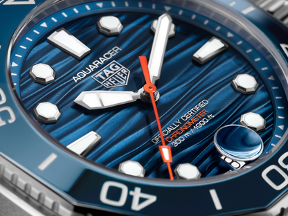 TAG Heuer Aquaracer  Professional 300 Date
