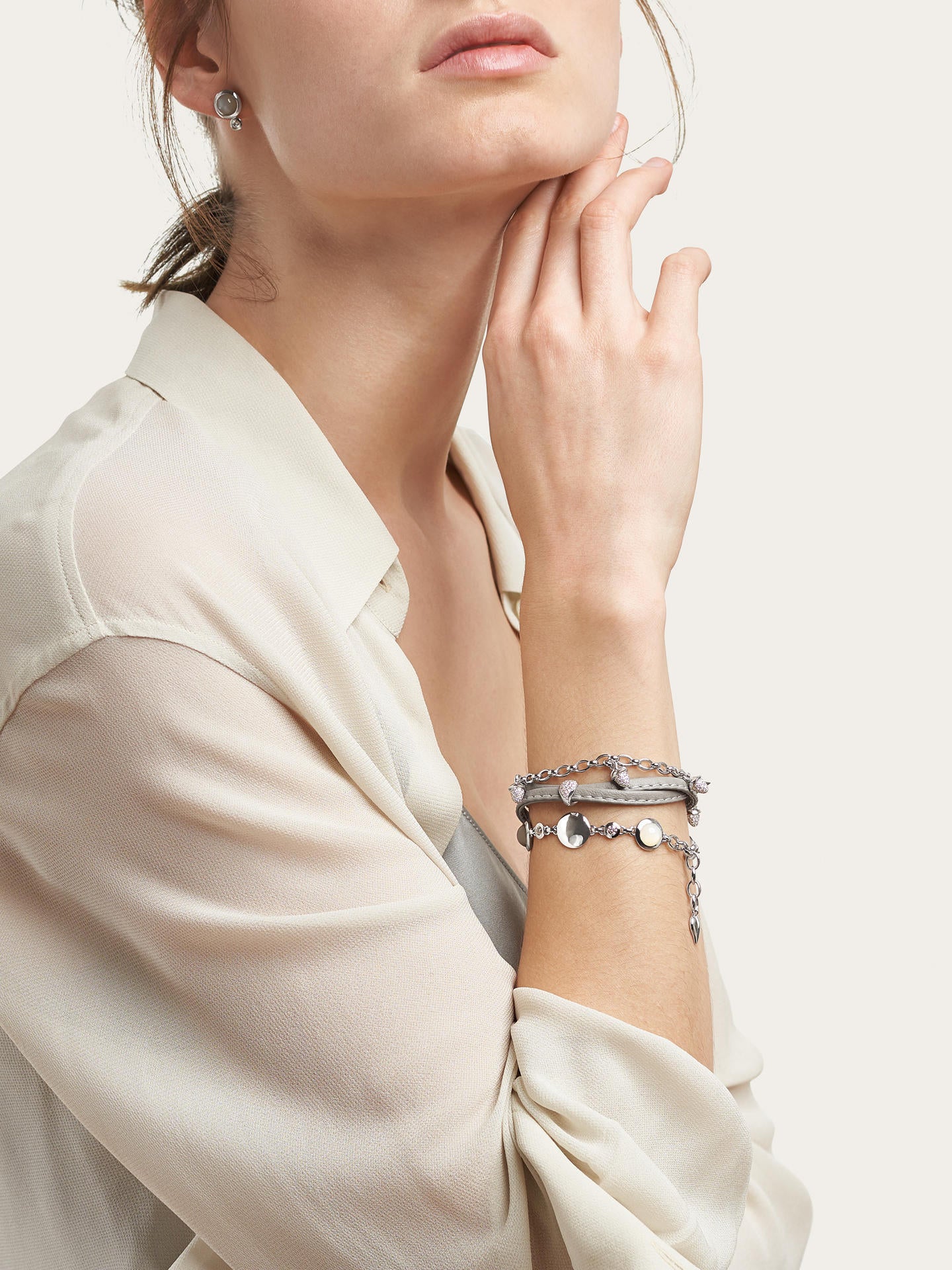 TAMARA COMOLLI BOUTON ARMBAND CASHMERE